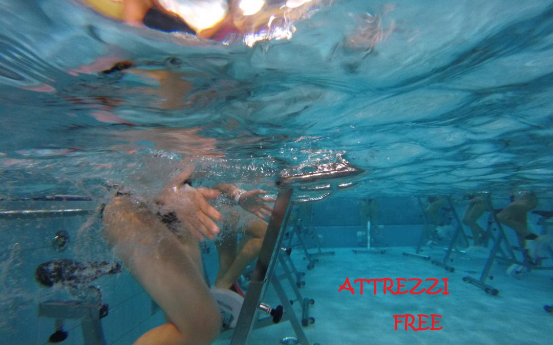 Attrezzi Liberi: Prova i nostri attrezzi al nuoto libero